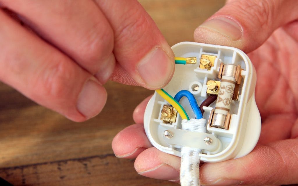 A Step-by-Step Guide on How to Change a Plug in the UK - Hodgson Electrica